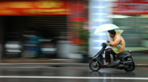rouler sous la pluie en moto