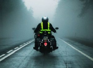 motard gilet brouillard